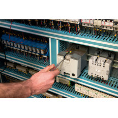 Tournevis testeur sur carte