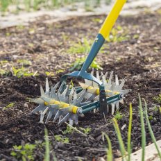 Grattoir oscillant + double émietteur naturOvert manche bois 100% PEFC 150 cm