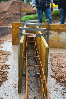 écarteur de banche maco-base - Mondelin