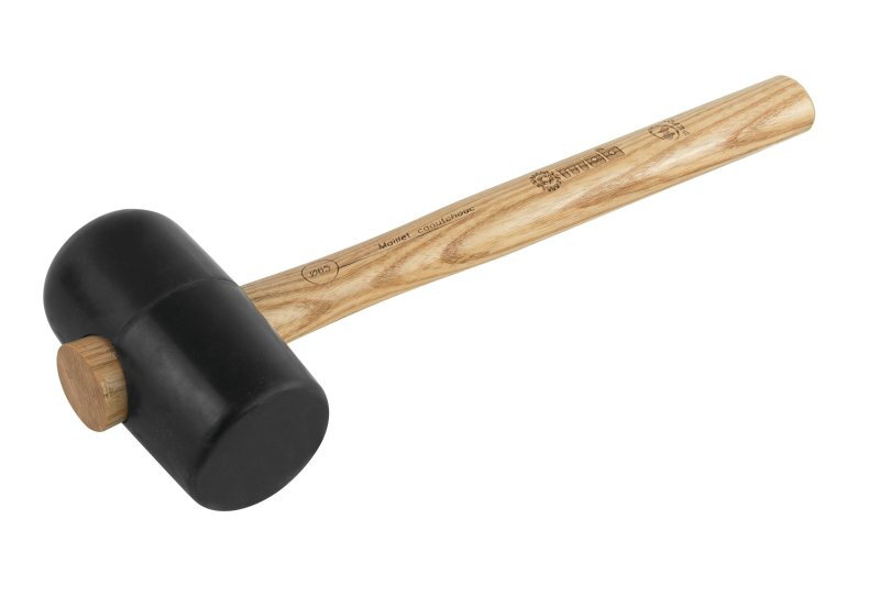 Maillet caoutchouc noir forme carreleur – 1 côté rond et 1 côté plat – Manche en bois dur certifié PEFC – MOB