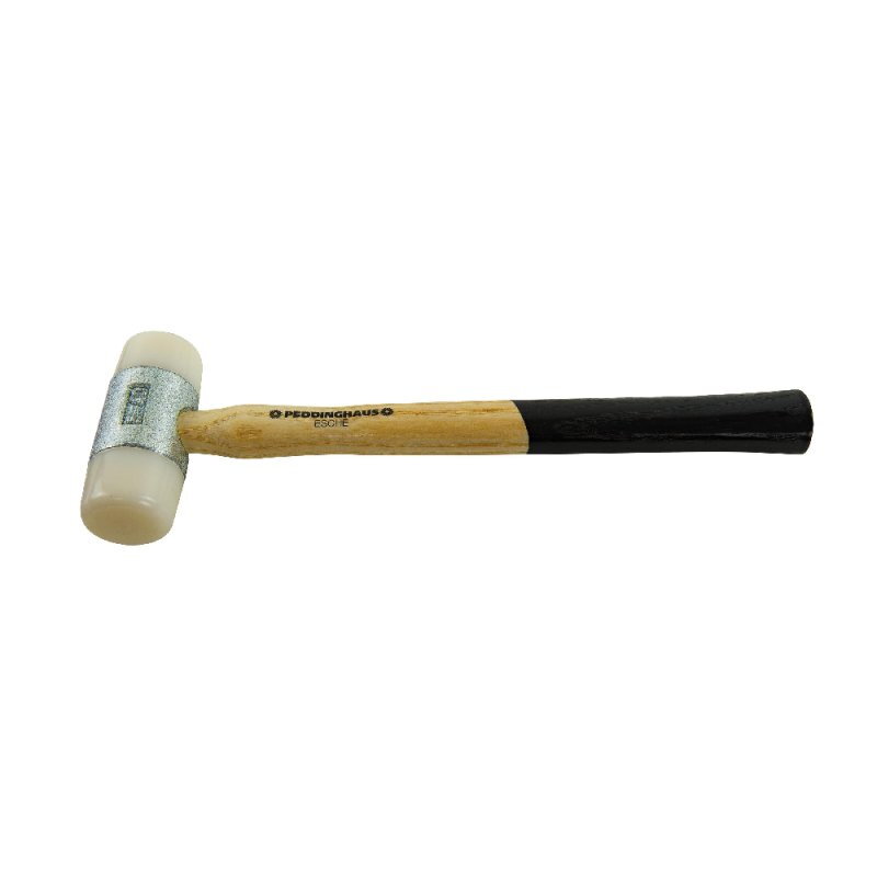 Maillet nylon – Dureté 68D – Montage en force – Manche frêne PEFC – Absorption des vibrations – MOB