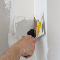 Truelle d'angle intérieur plaquiste Mondelin